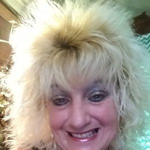 Meet your Posher, Sandy